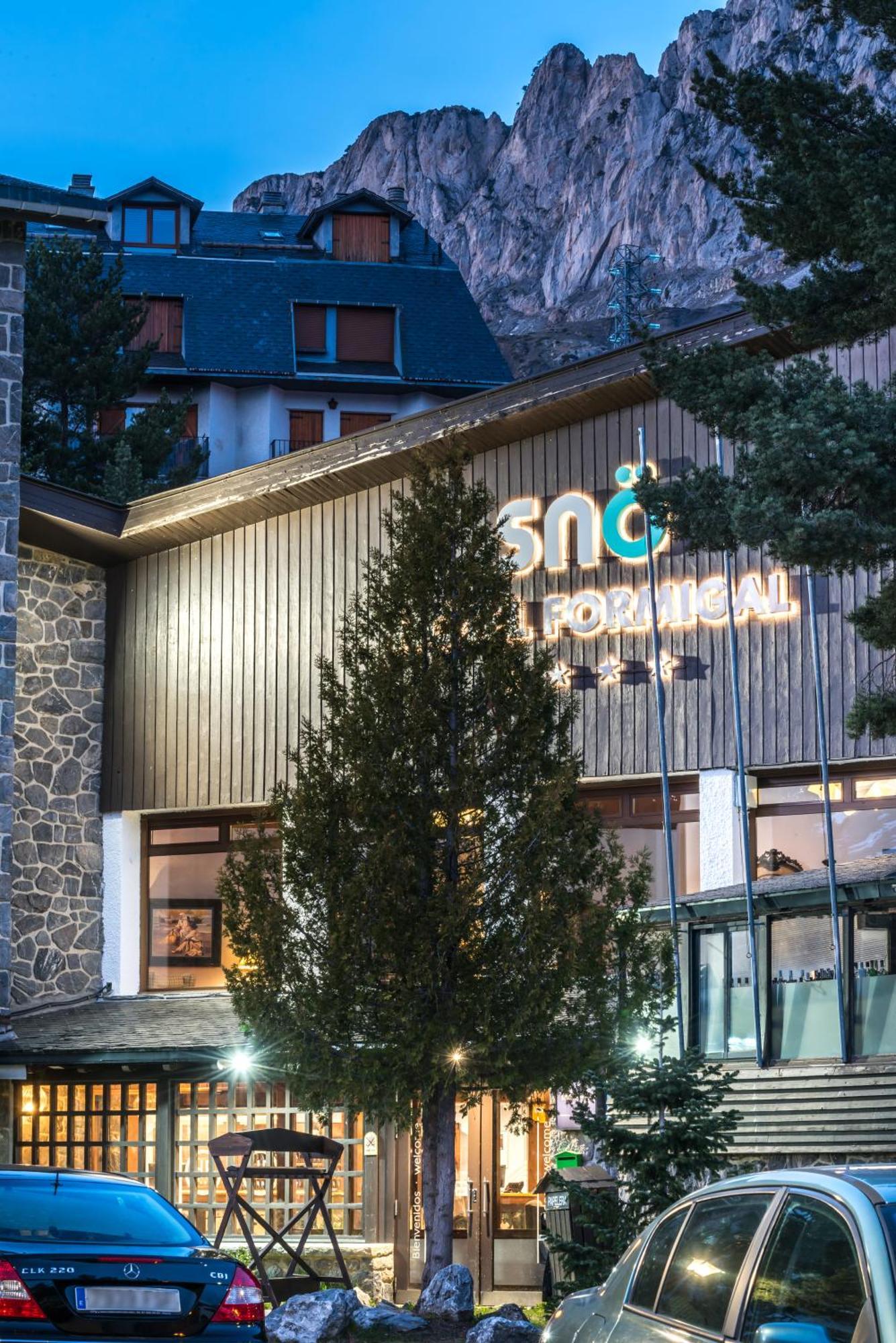 Snoe Hotel Formigal Ngoại thất bức ảnh